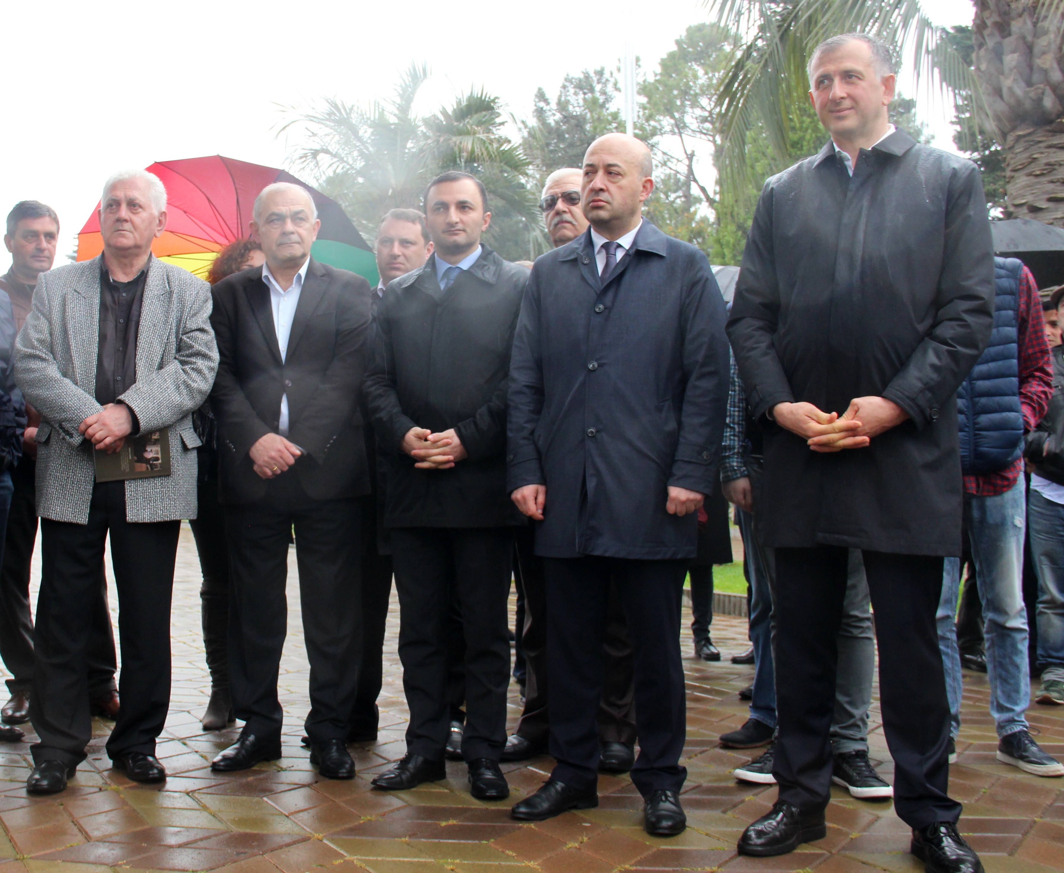 ზღვისპირა პარკში იასონ გორდეზიანის ძეგლი &nbsp;დაიდგა