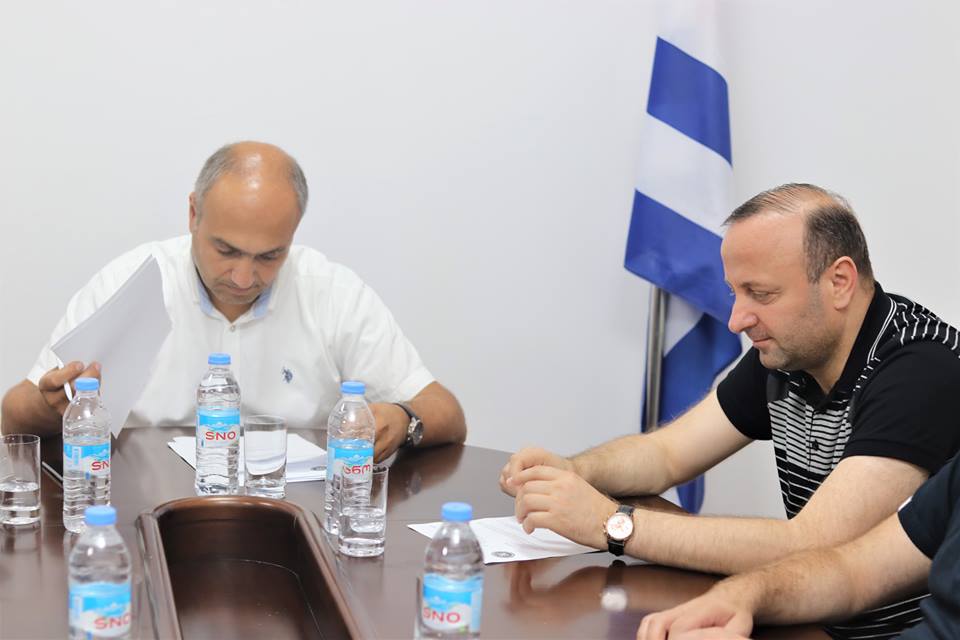 კომიტეტის დასკვნა ბიუროს წარედგინება