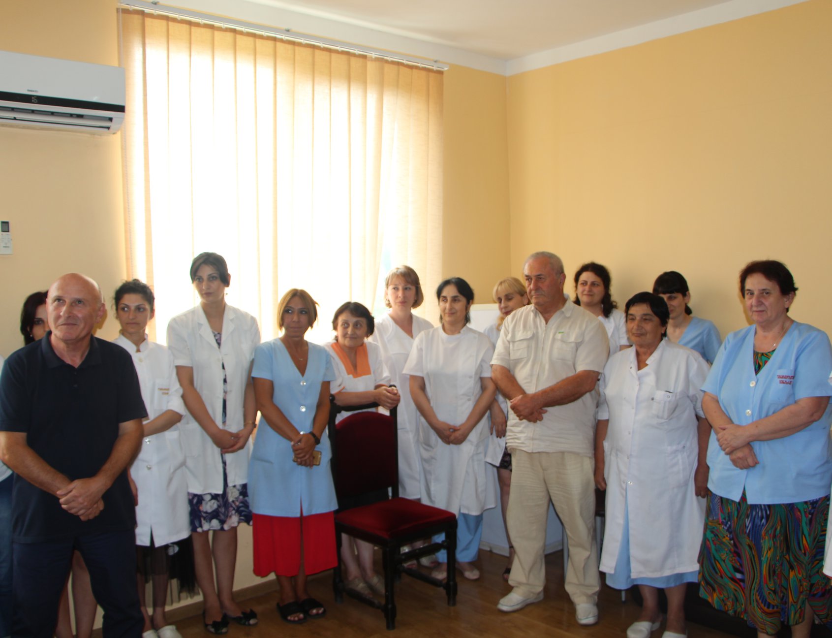      ვახტანგ წულაძე და ტიტე აროშიძე ლაბორატორიული კვლევის ცენტრს ეწვივნენ