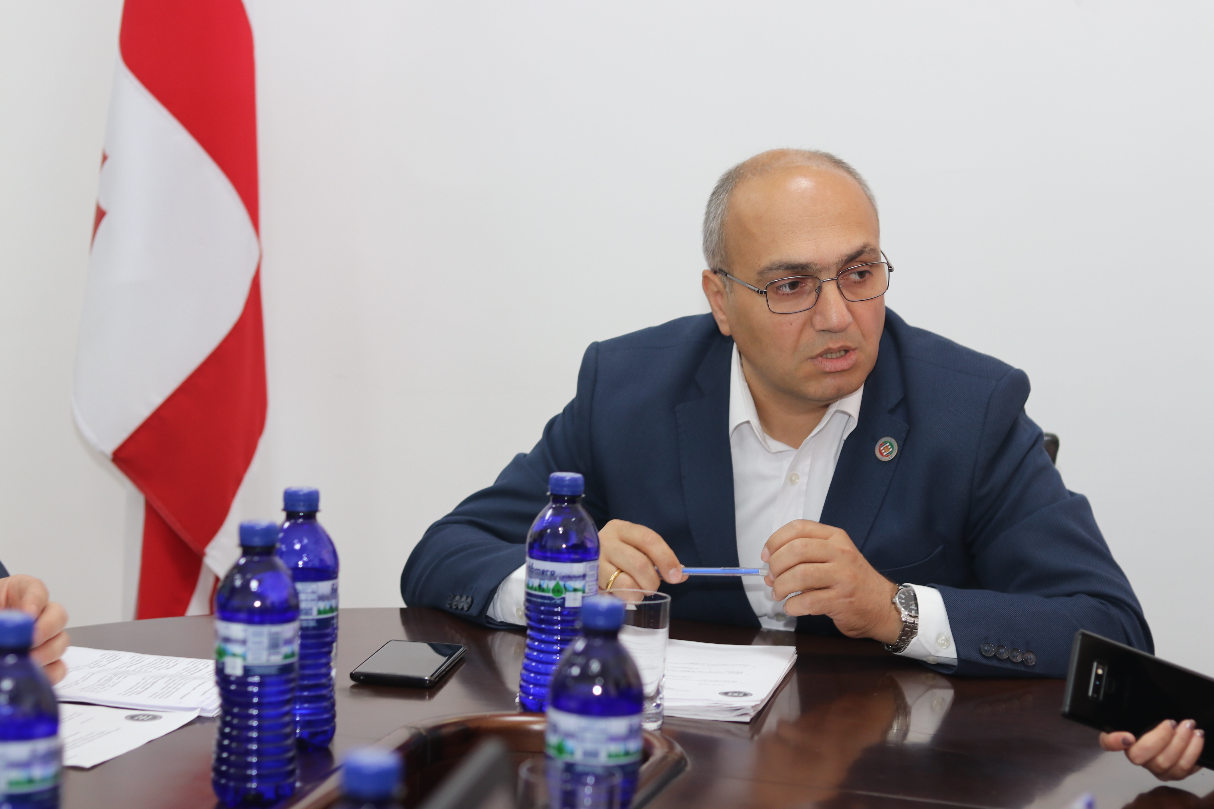 კანონმდებლებმა 2018 წლის ბიუჯეტის შესრულებაზე იმსჯელეს