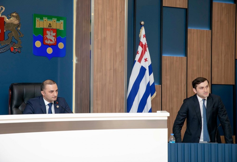 უმაღლეს საბჭოში მთავრობის თავმჯდომარეს მოუსმინეს