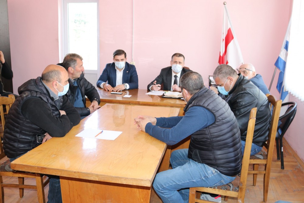 ცოტნე ანანიძე ადმინისტრაციული ერთეულების რწმუნებულებთან გამართულ გასვლით თათბირს დაესწრო