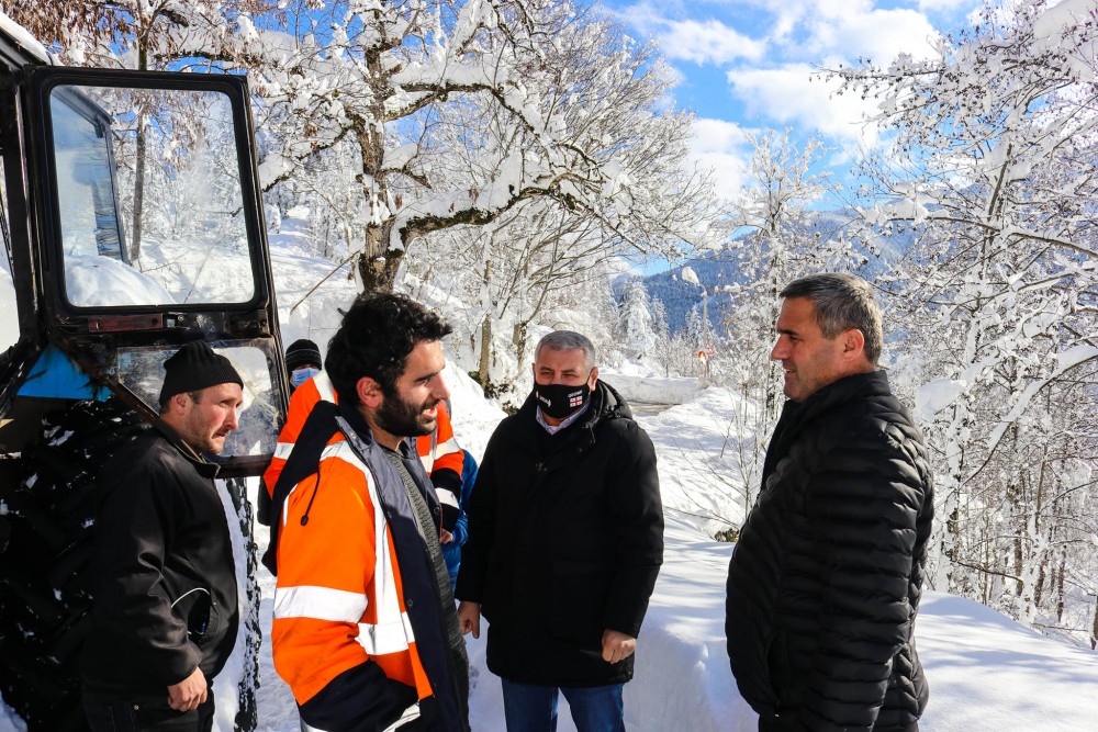 ფრიდონ ფუტკარაძე სამაჟორიტარო ოლქში უხვი ნალექის შედეგად შექმნილ ვითარებას ადგილზე გაეცნო