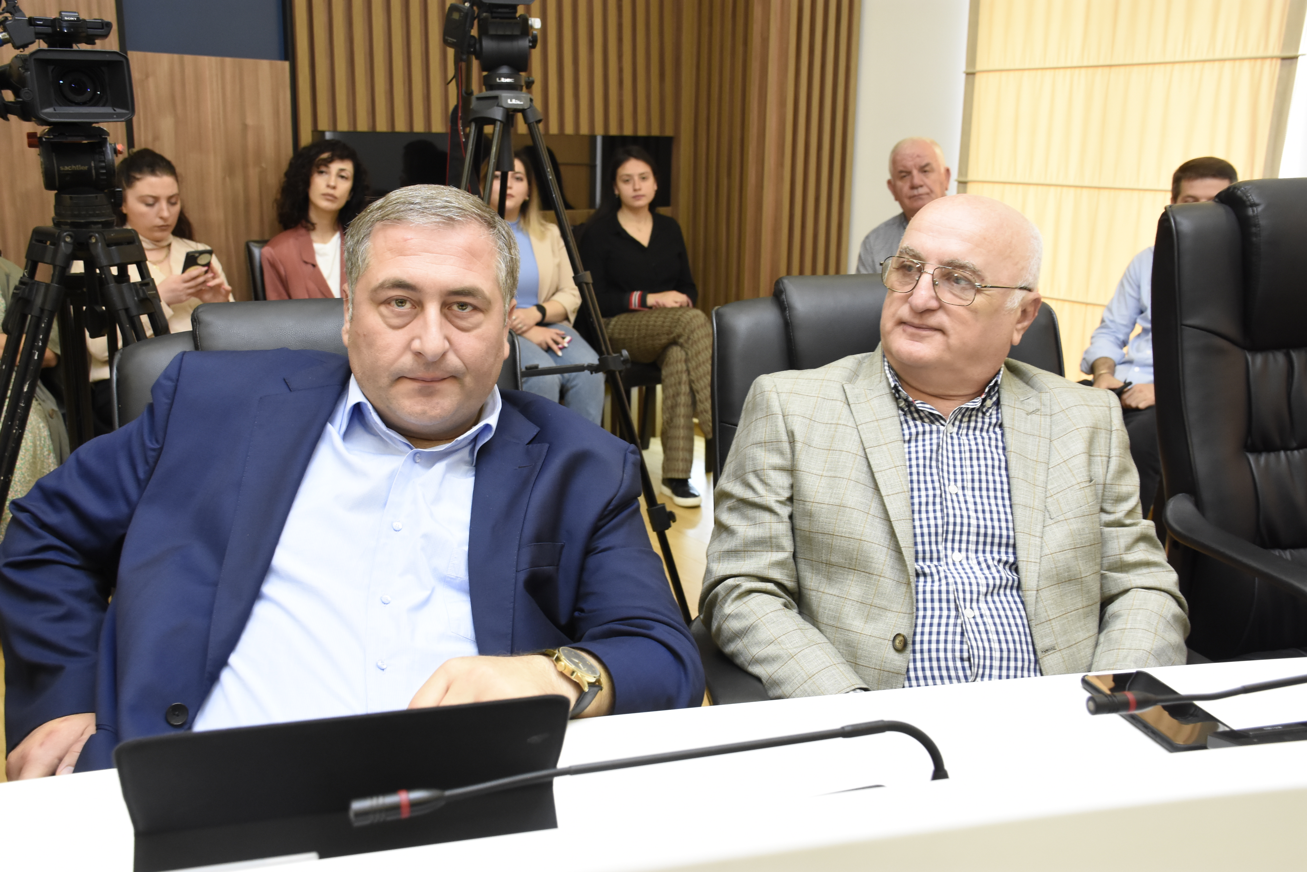 აჭარის უმაღლესმა საბჭომ, რიგგარეშე სესიაზე, 2022 წლის რესპუბლიკურ ბიუჯეტში შესატანი ცვლილებები მიიღო