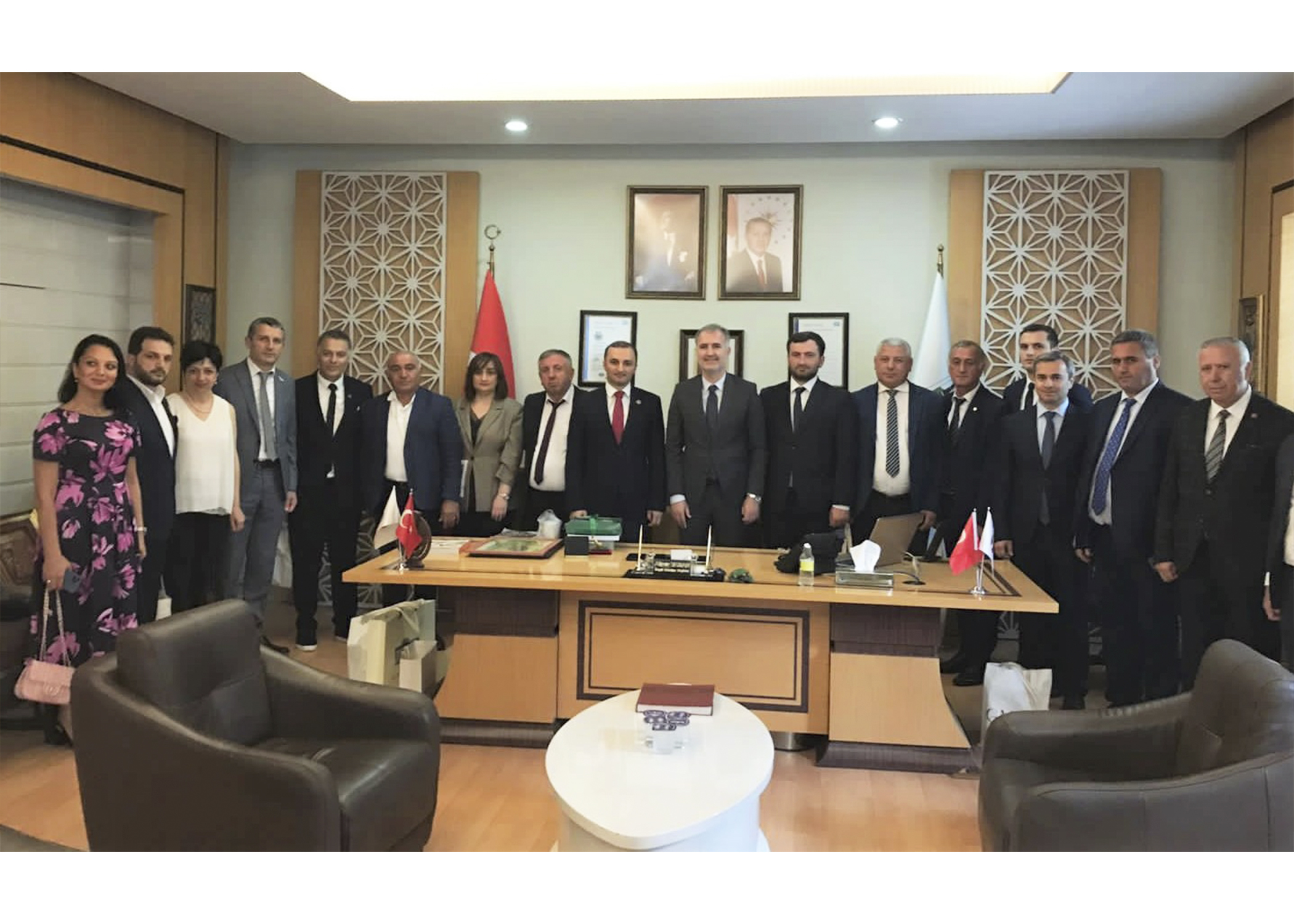 აჭარის უმაღლესი საბჭოს დელეგაცია თურქეთის ქალაქ ინეგოლში კავკასიის ხალხთა ფოლკლორის ფესტივალს დაესწრო