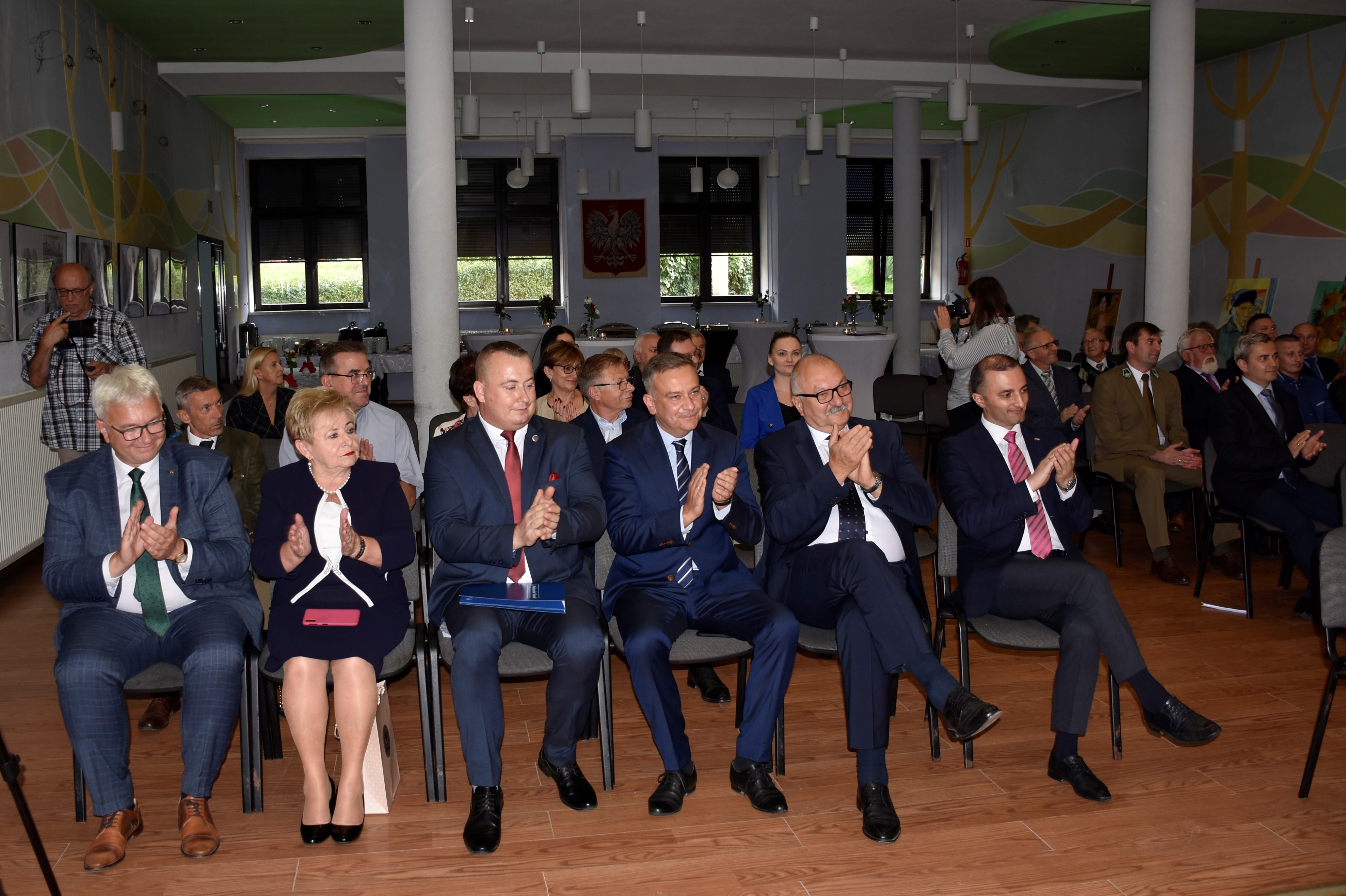 აჭარის დელეგაციის პოლონეთში ვიზიტის ფარგლებში ქედის მუნიციპალიტეტსა და  ქალაქ ბარდოს კომუნას შორის პარტნიორული თანამშრომლობის შესახებ შეთანხმება გაფორმდა