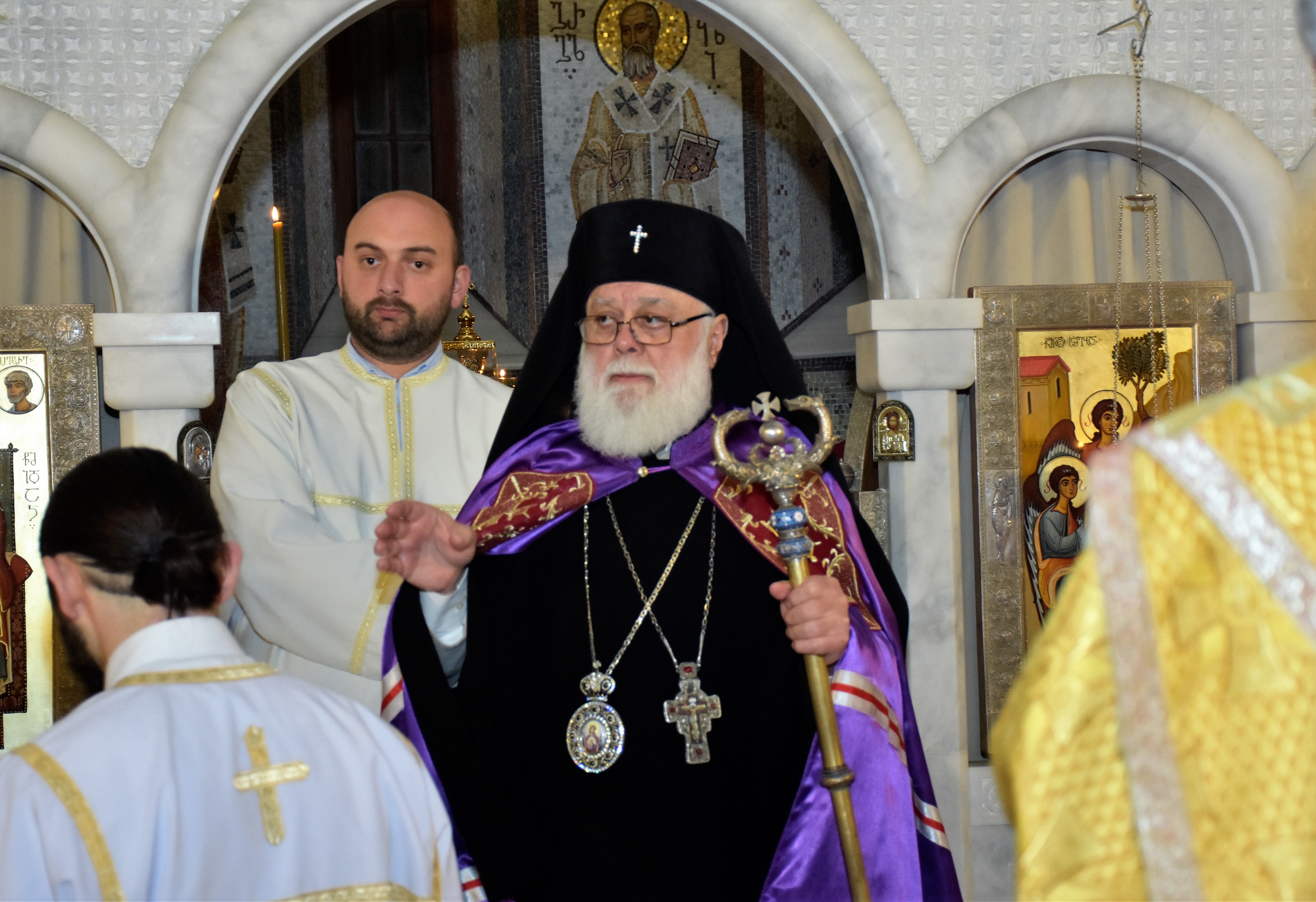 სააღდგომო ლიტურგია ყოვლადწმიდა  სამების  ეკლესიაში