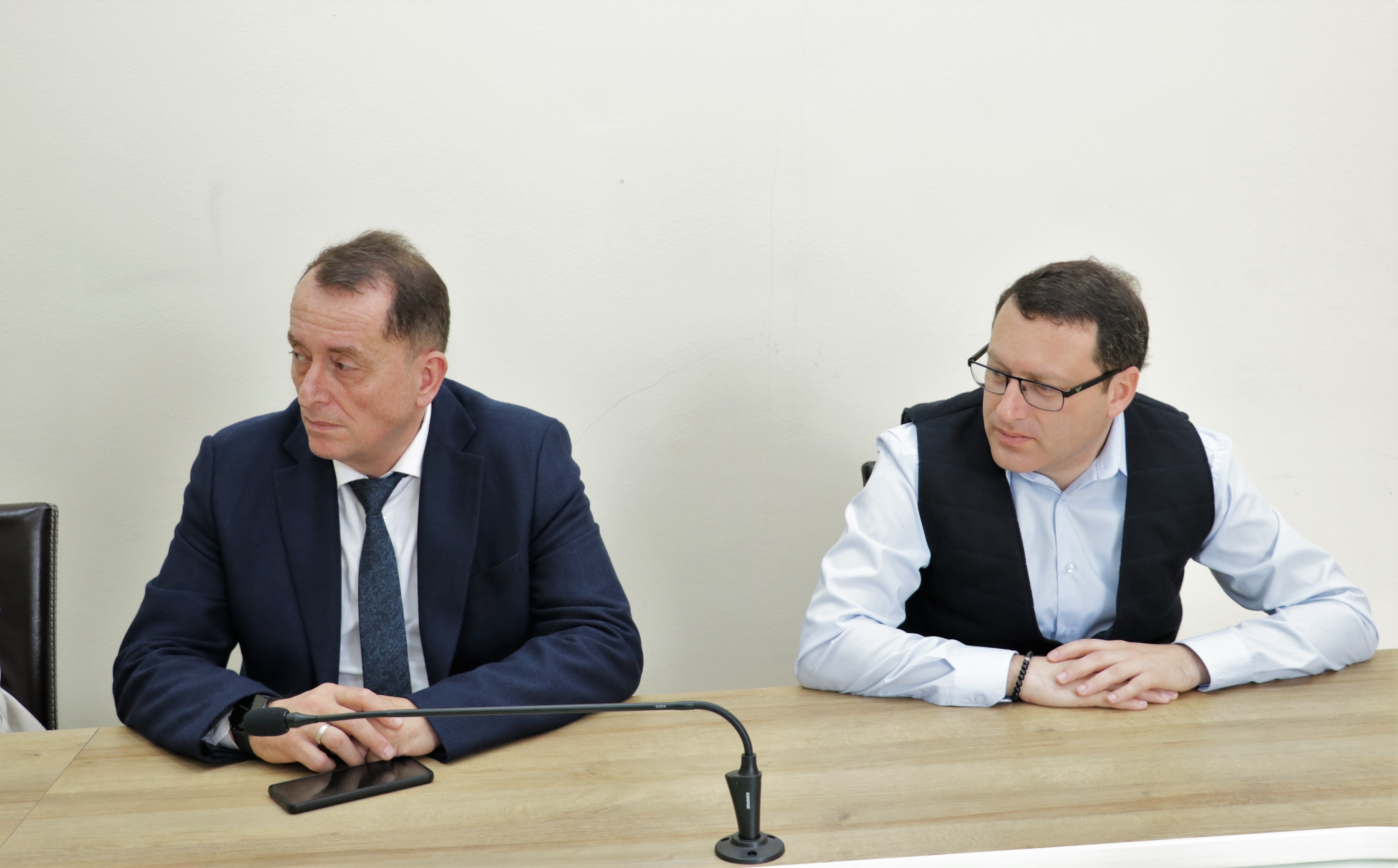 ბიუროს სხდომა