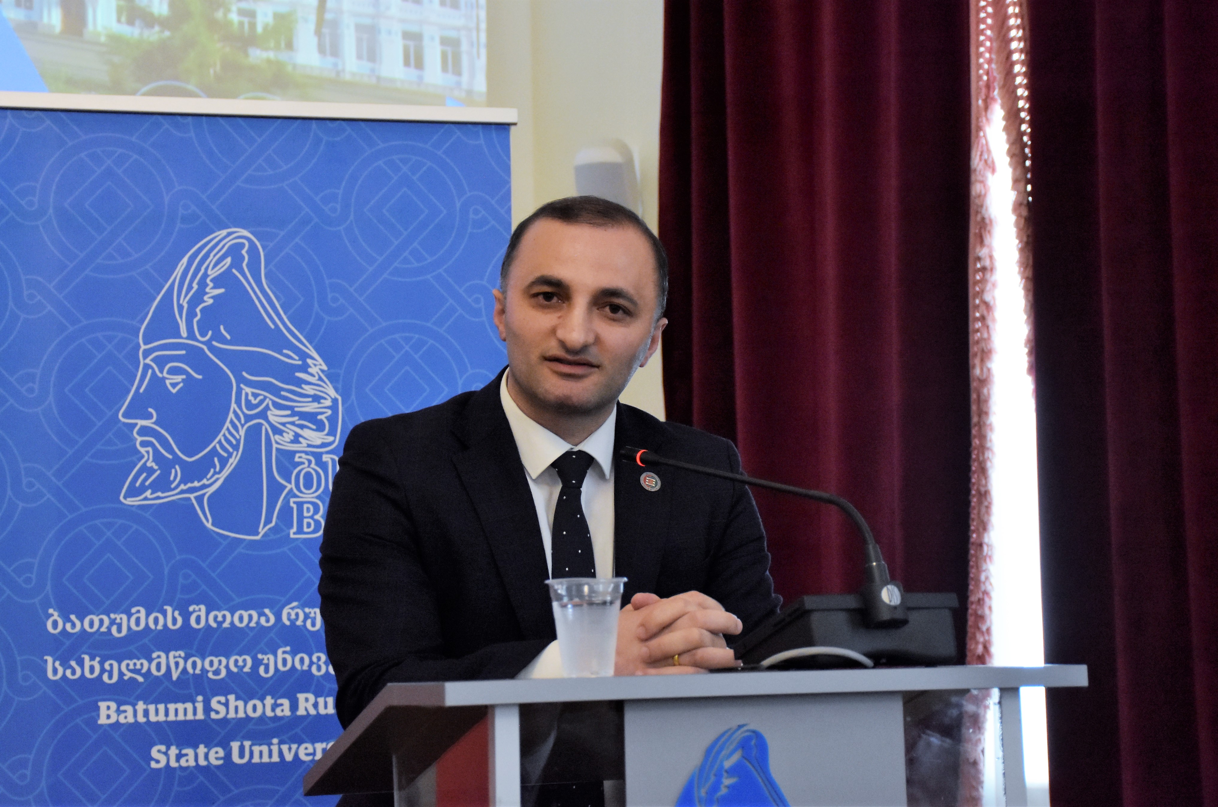 უმაღლესი საბჭოს წევრები ბსუ-ს იურიდიული ფაკულტეტის 30 წლის იუბილეზე