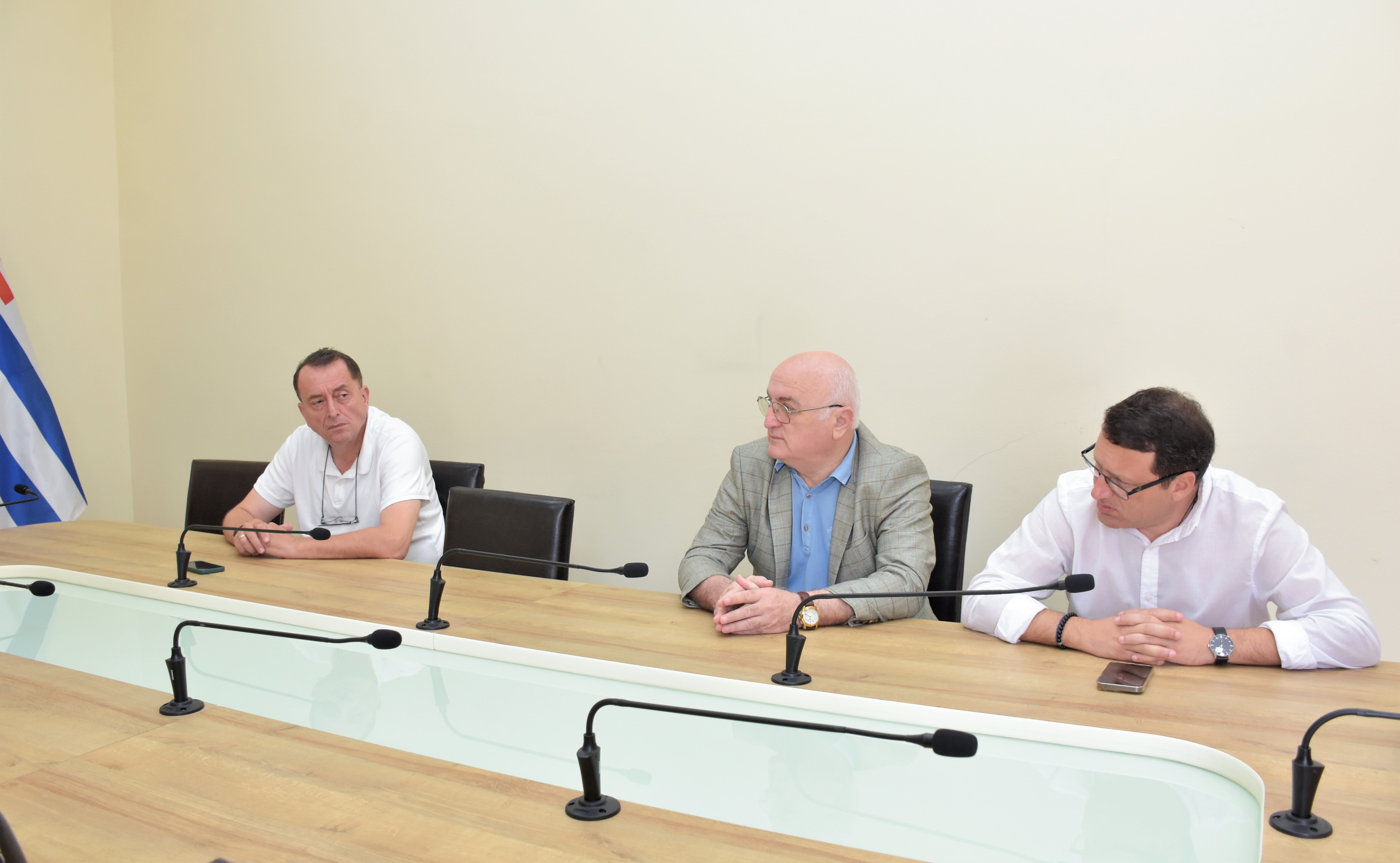 ბიუროს სხდომა