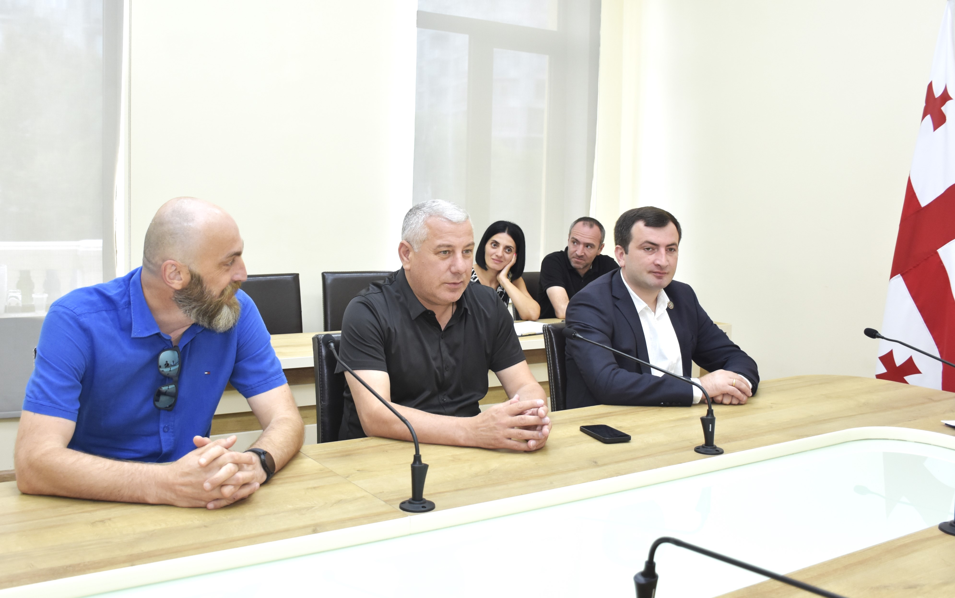 ბიუროს სხდომა