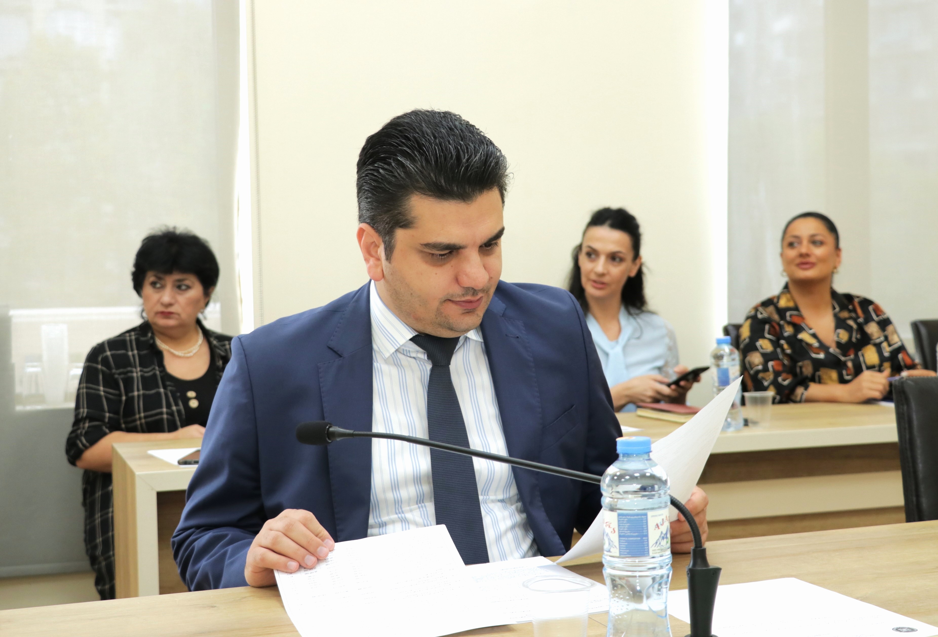 2023 წლის რესპუბლიკური ბიუჯეტის ორი კვარტლის შესრულების მიმოხილვა ბიუროს წარედგინება