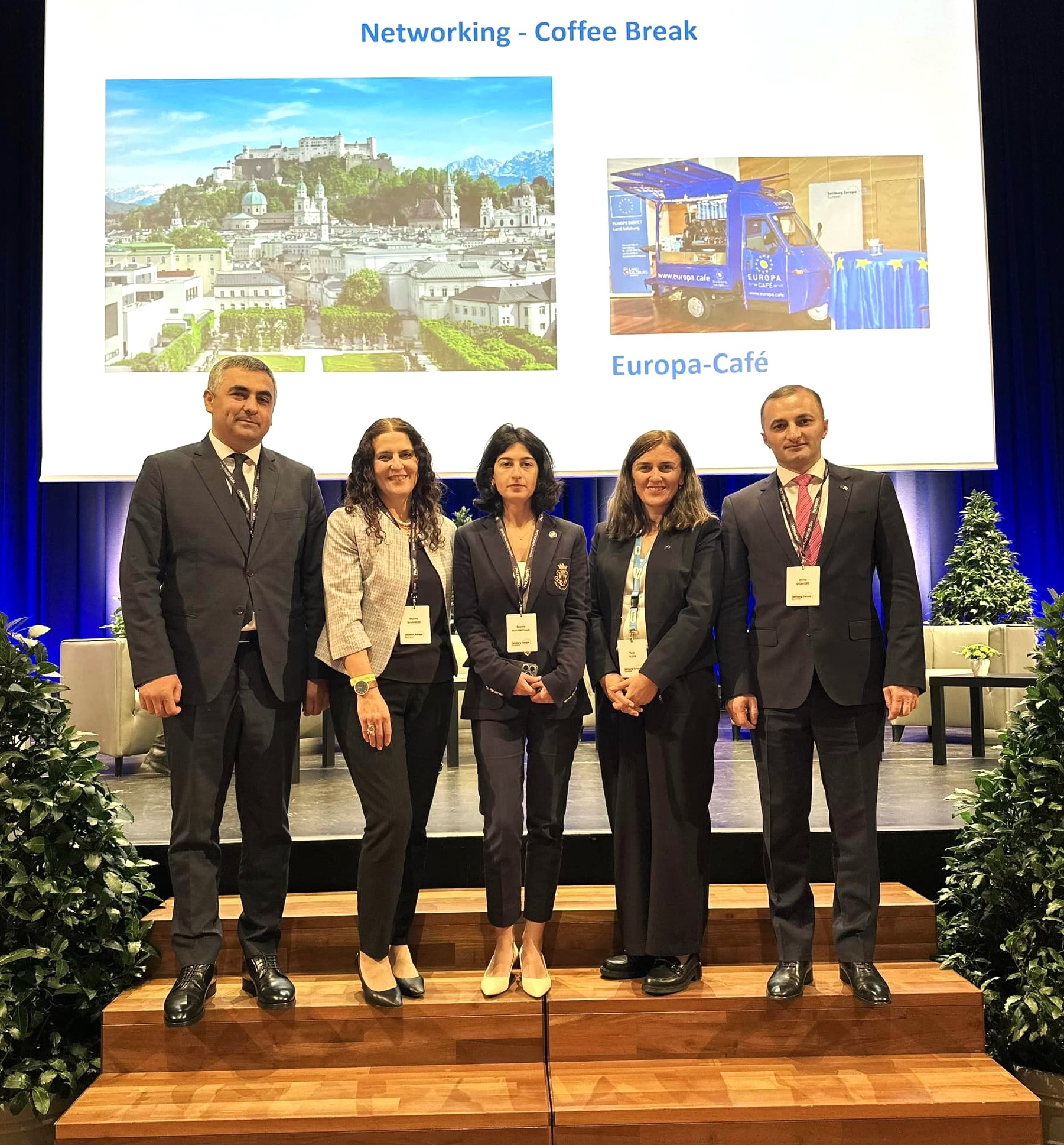 აჭარის უმაღლესი საბჭოს თავმჯდომარე - დავით გაბაიძე, დელეგაციის წევრებთან ერთად, ზალცბურგის მე-19 ევროპულ სამიტში მონაწილეობს