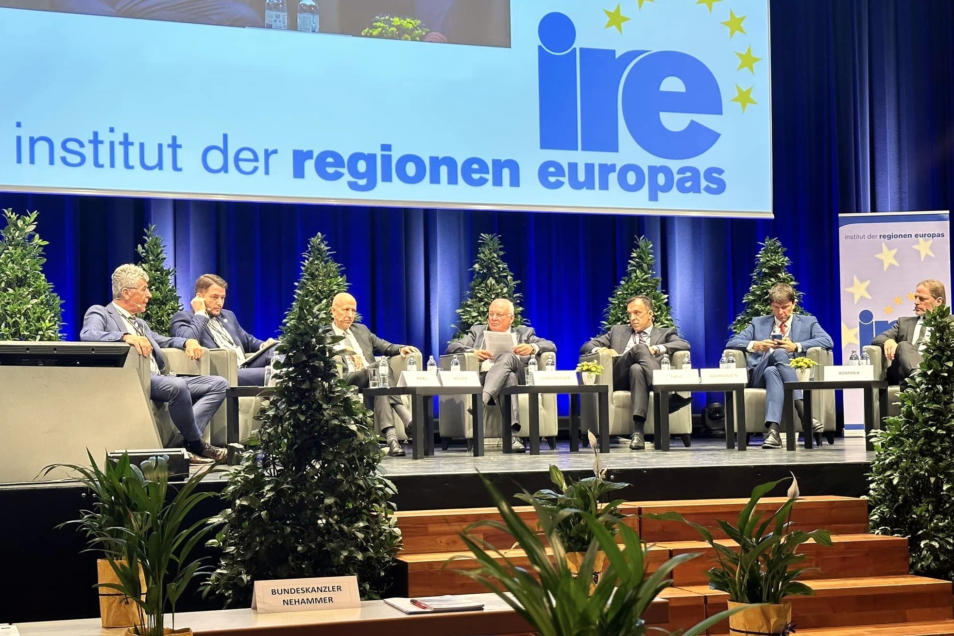 აჭარის უმაღლესი საბჭოს თავმჯდომარე - დავით გაბაიძე, დელეგაციის წევრებთან ერთად, ზალცბურგის მე-19 ევროპულ სამიტში მონაწილეობს