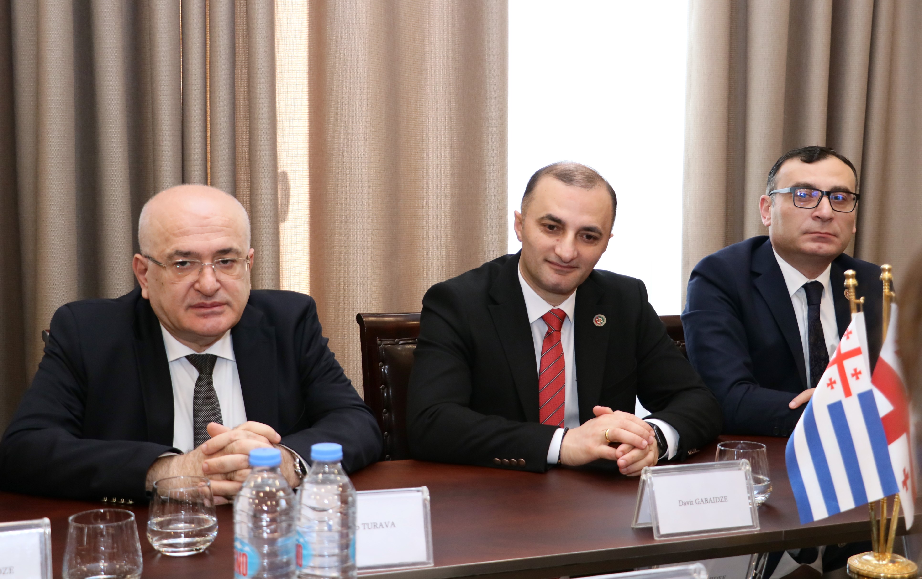 დავით გაბაიძემ სომხეთის საკონსტიტუციო სასამართლოს &nbsp;&nbsp;&nbsp;დელეგაციას უმასპინძლა