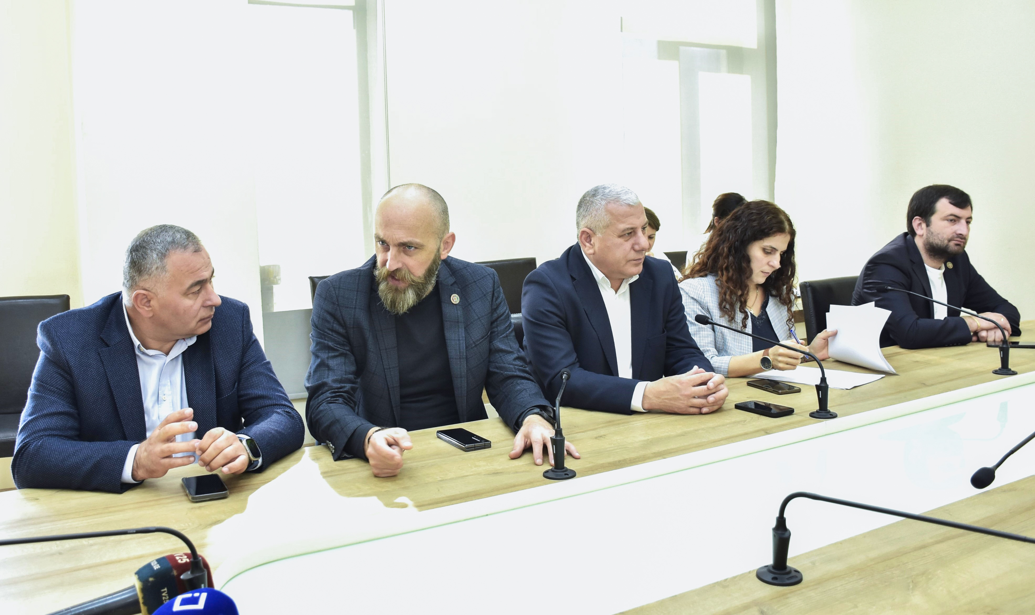 ბიუროს სხდომა