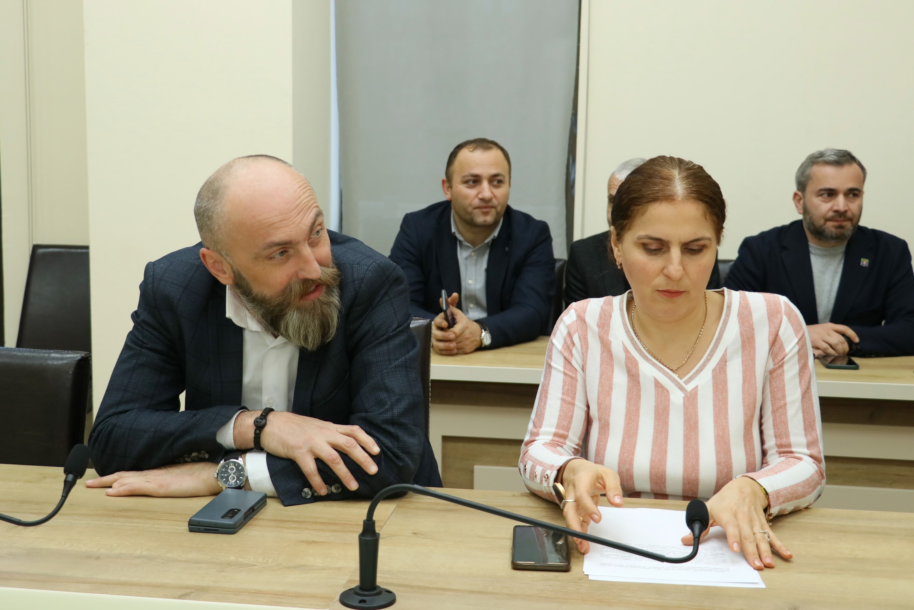 ბიუროს სხდომა