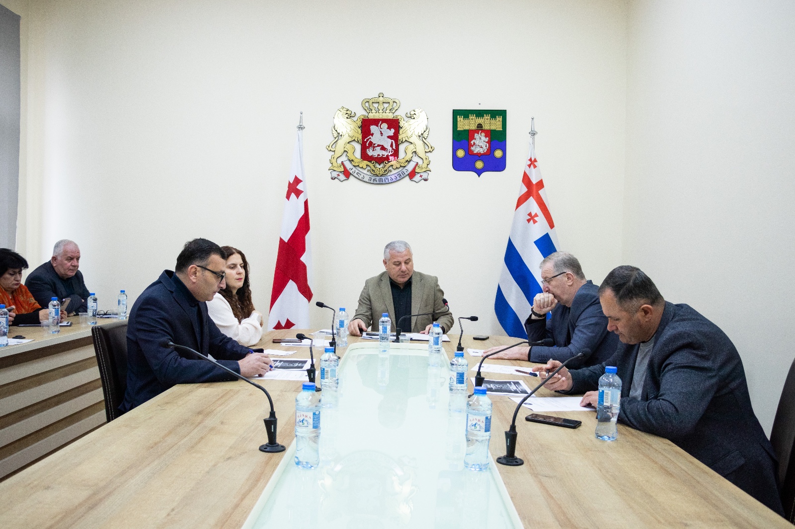 აგრარულ და გარემოს დაცვის საკითხთა კომიტეტის სხდომა