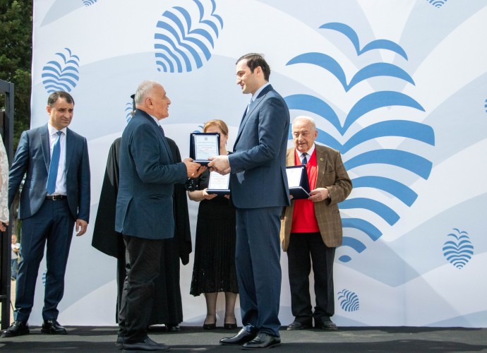 ბათუმობა 2024 - საპატიო ბათუმელების და ბათუმის საპატიო მოქალაქეების დაჯილდოება 