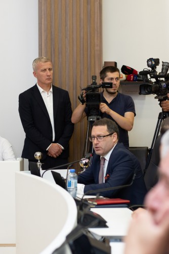 უმაღლეს საბჭოში აჭარის მთავრობის თავმჯდომარეს მოუსმინეს