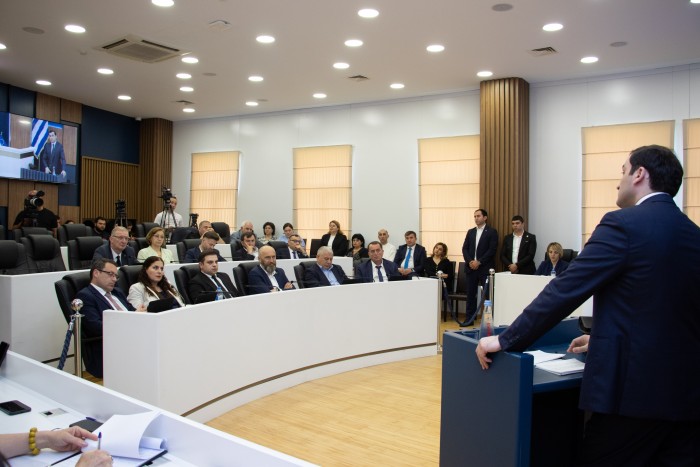 უმაღლეს საბჭოში აჭარის მთავრობის თავმჯდომარეს მოუსმინეს