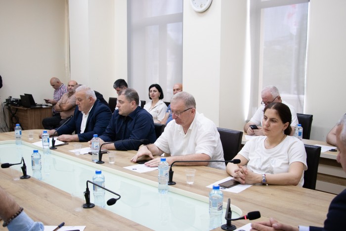 აგრარულ და გარემოს დაცვის საკითხთა კომიტეტის სხდომა