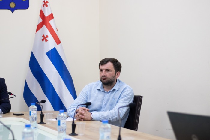 აგრარულ და გარემოს დაცვის საკითხთა კომიტეტის სხდომა