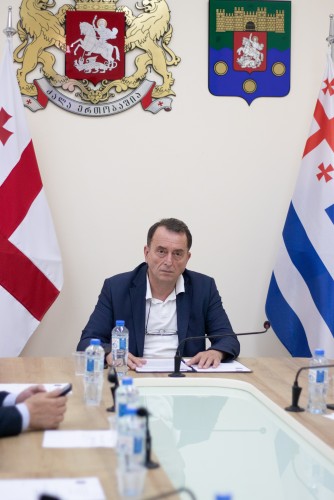 კანონმდებლებმა მინისტრის მიერ წარმოდგენილი ინფორმაცია ცნობად მიიღეს