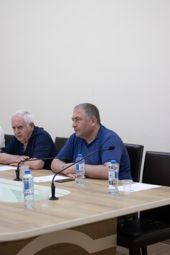 კანონმდებლებმა მინისტრის მიერ წარმოდგენილი ინფორმაცია ცნობად მიიღეს