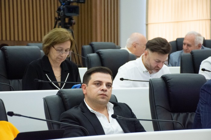 ბიუჯეტის ცვლილებები 14 ხმით დამტკიცდა