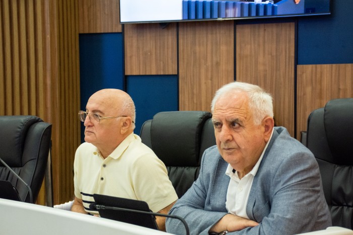 ბიუჯეტის ცვლილებები 14 ხმით დამტკიცდა