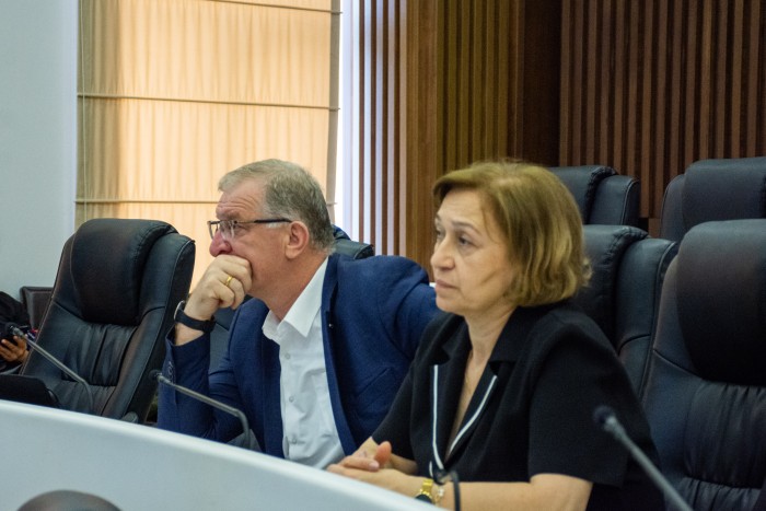 ბიუჯეტის ცვლილებები 14 ხმით დამტკიცდა