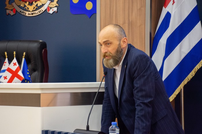 ბიუჯეტის ცვლილებები 14 ხმით დამტკიცდა