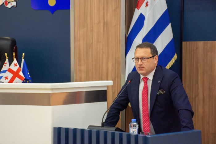 ბიუჯეტის ცვლილებები 14 ხმით დამტკიცდა