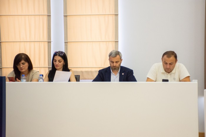 ბიუჯეტის ცვლილებები 14 ხმით დამტკიცდა