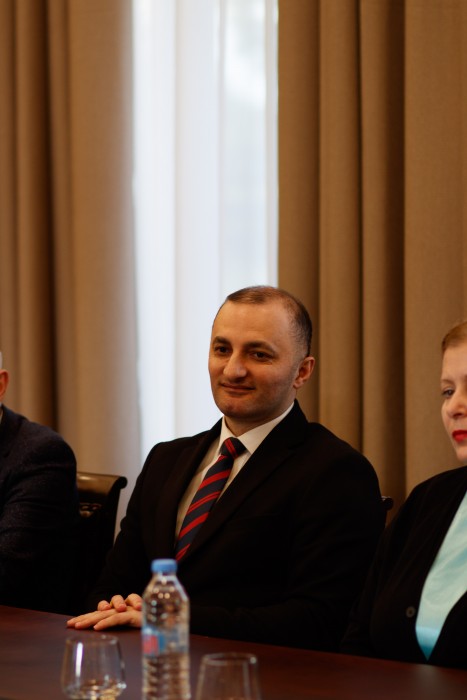 დავით გაბაიძემ მეცნიერ-თანამშრომლები დააჯილდოვა