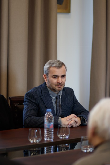 დავით გაბაიძემ მეცნიერ-თანამშრომლები დააჯილდოვა