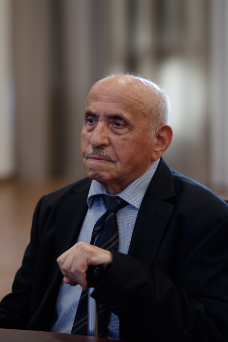 დავით გაბაიძემ მეცნიერ-თანამშრომლები დააჯილდოვა