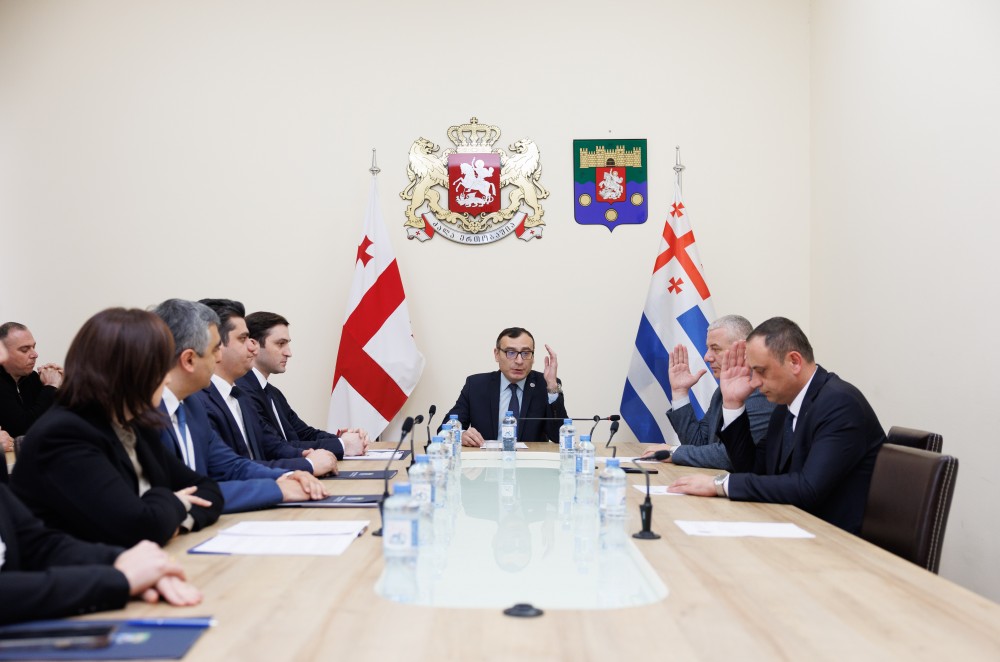 კომიტეტებში აჭარის მთავრობის თავმჯდომარისა და მინისტრობის კანდიდატებს მოუსმინეს