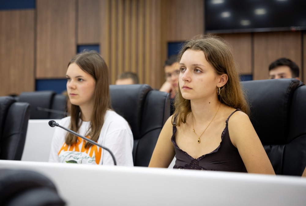    აჭარის უმაღლეს საბჭოში პოლონელ მოსწავლეებს უმასპინძლეს