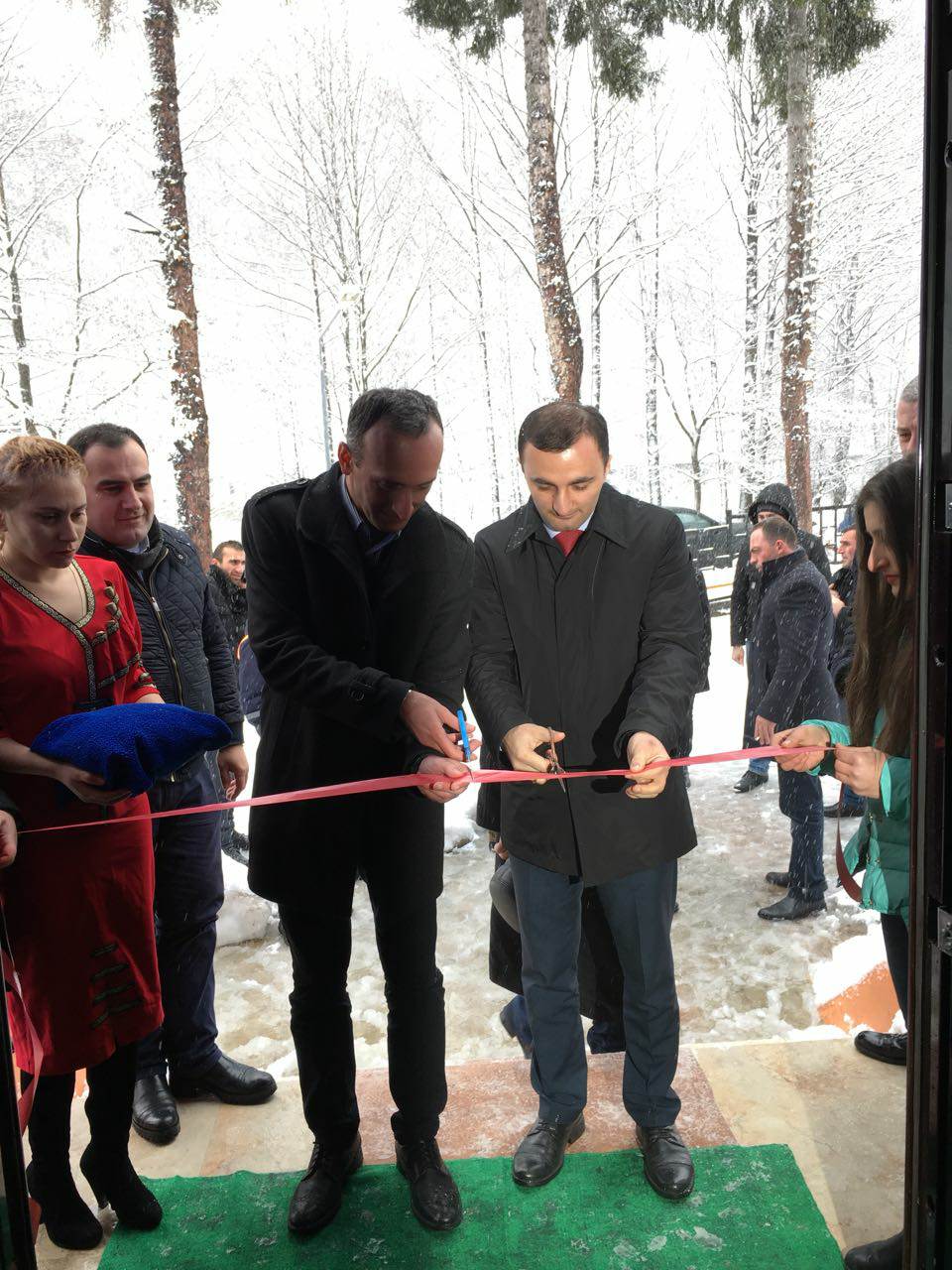 დავით გაბაიძემ ხიხაძირელებს „ტბელობა“ მიულოცა