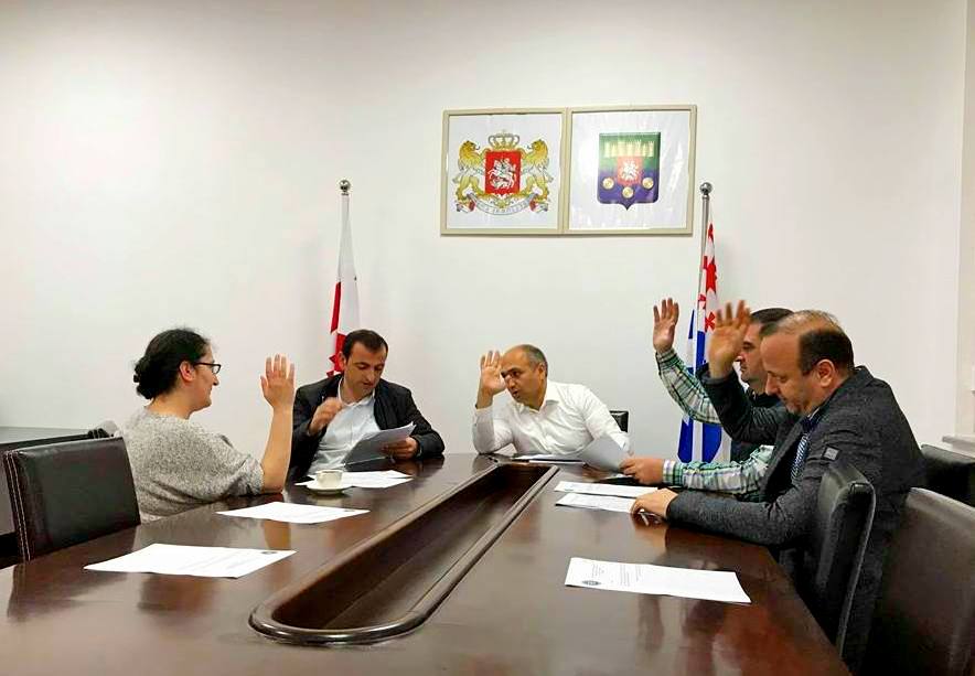 კომისია პროექტს ბიუროს წარუდგენს