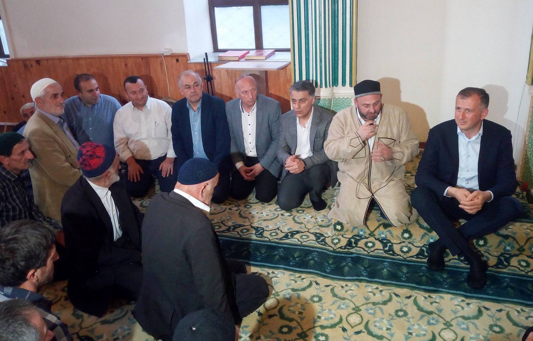 მერაბ კარანაძემ მორწმუნეებს რამადან-ბაირამი მიულოცა