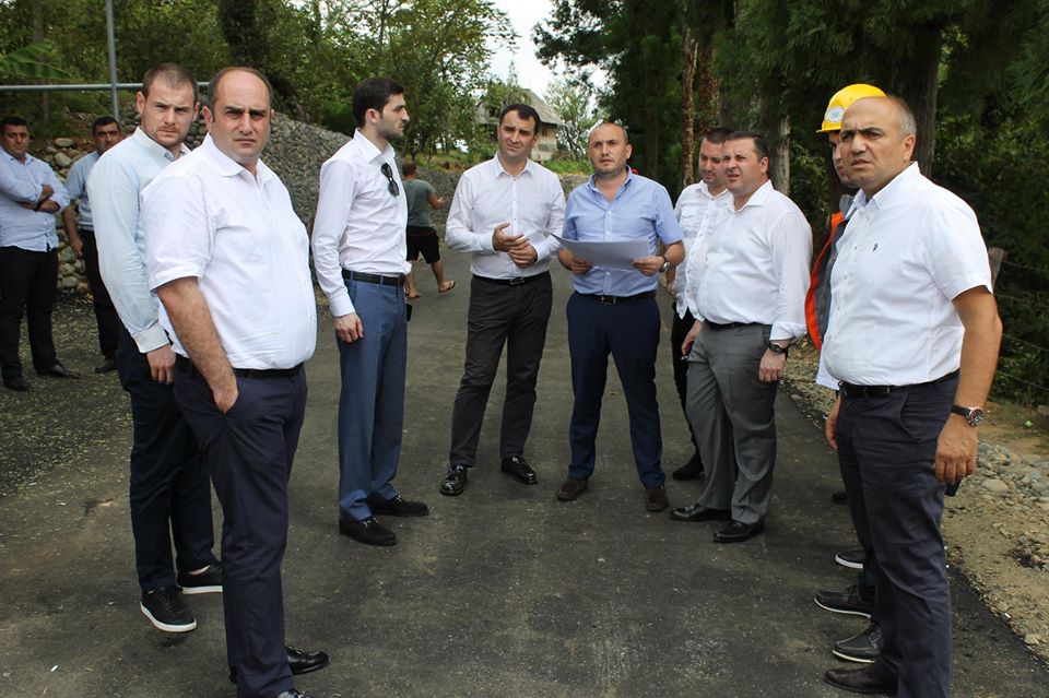 ხელისუფლების წარმომადგენლები ინფრასტრუქტურულ სამუშაოებს გაეცნენ