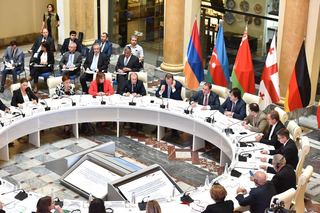 სამუშაო შეხვედრა საქართველოს პარლამენტში