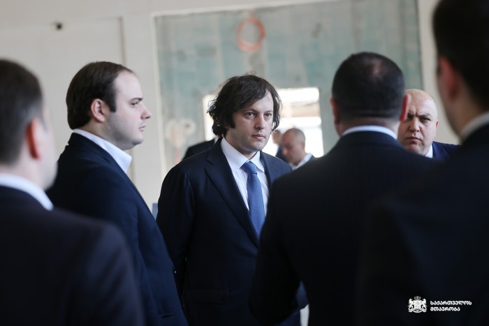 ირაკლი კობახიძე ბათუმის მე-16 საჯარო სკოლის სამშენებლო სამუშაოებს გაეცნო