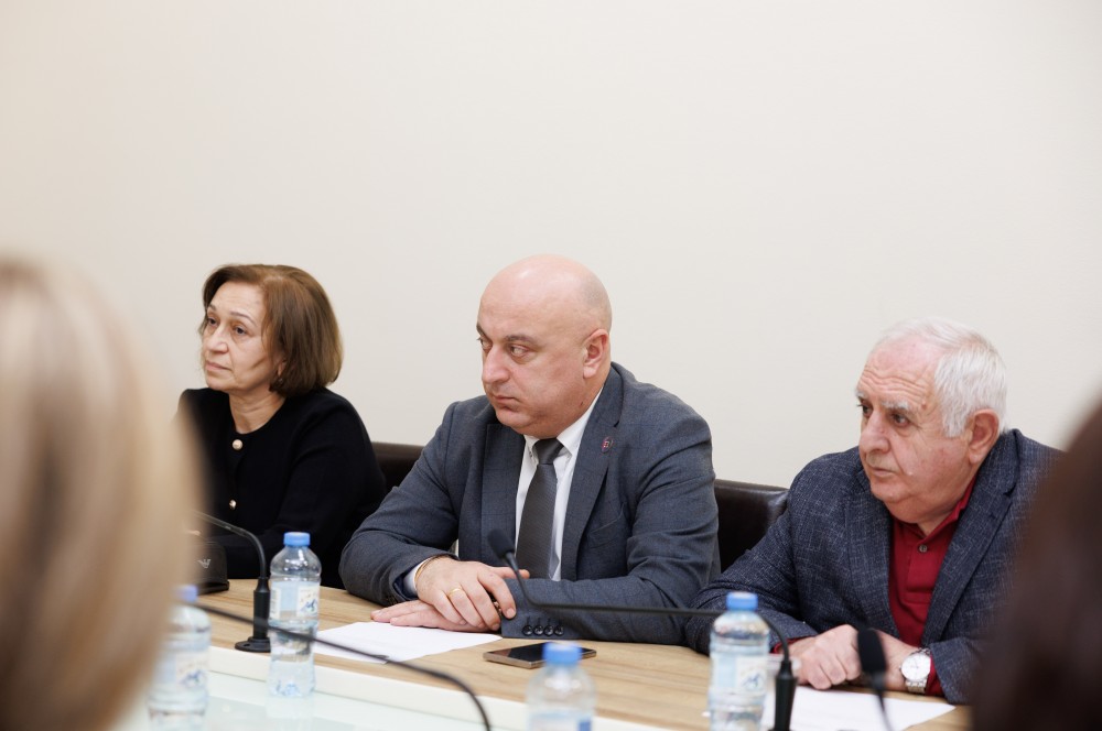 კომიტეტებში აჭარის მთავრობის თავმჯდომარისა და მინისტრობის კანდიდატებს მოუსმინეს