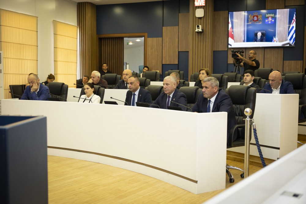 აჭარის უმაღლესმა საბჭომ ნინო ჩხეტიასა და არჩილ სამნიძის უფლებამოსილება ცნო