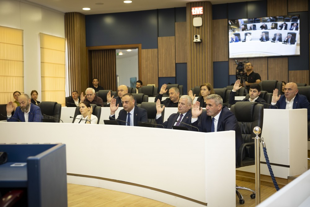 აჭარის უმაღლესმა საბჭომ ნინო ჩხეტიასა და არჩილ სამნიძის უფლებამოსილება ცნო