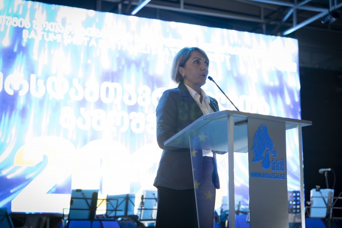 ბათუმის სახელმწიფო უნივერსიტეტში კურსდამთავრებულთა გაცილების 88-ე საზეიმო ცერემონია გაიმართა